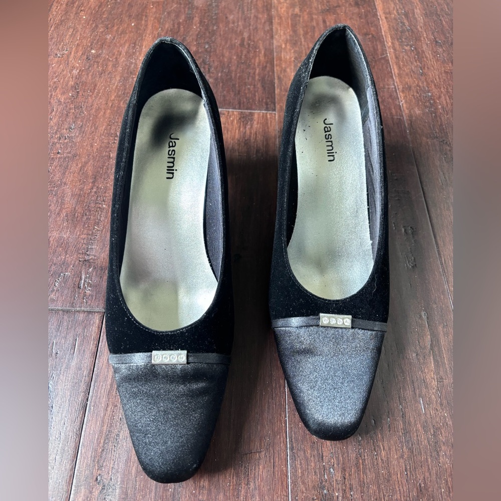 Jasmine Black Velvet Heels with Silver Accents